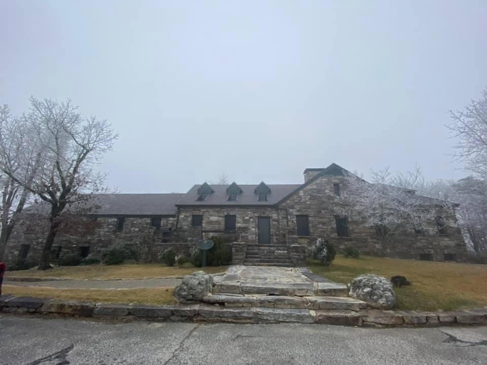 Bald Rock Group Lodge Alapark